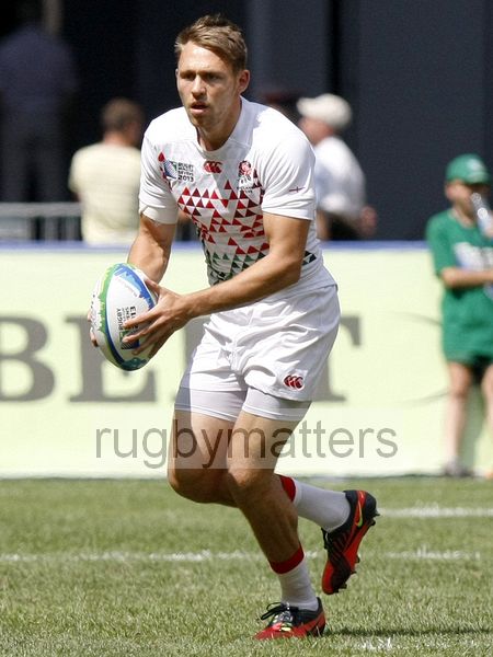 Christian Lewis-Pratt in action for England in the Cup Quarter Final v Australia. IRB RWC 7s at Luzhniki Stadium, Moscow, 30th June 2013