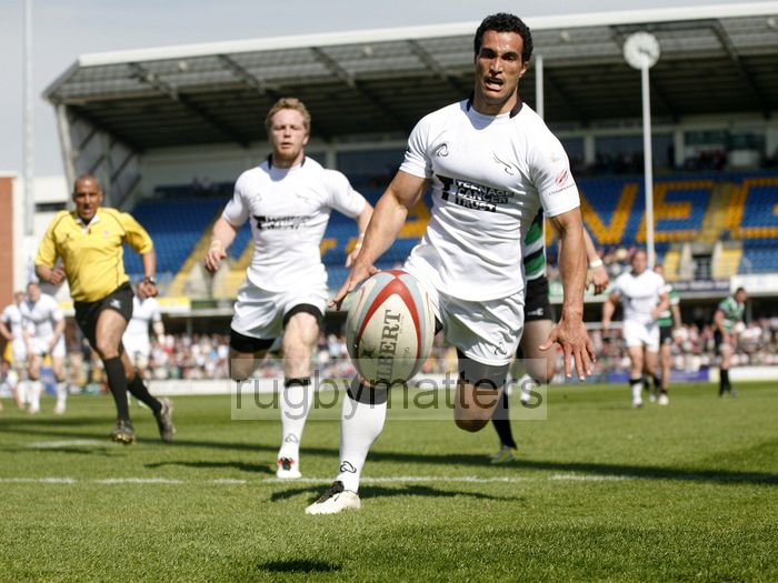 Tane Tu'ipulotu chases a speculative kick to the try line but fails to catch it in time to score. Leeds Carnegie v Newcastle in the first leg of The Championship Play-off Semi-Final. At Headingley Carnegie Stadium, St Michael's Lane, Headingley, Leeds , on 6th May 2013 KO 1500.
