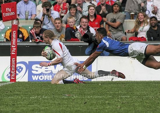 Tom Biggs in action in the Emirates London 7s