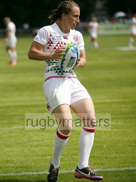 Kat Merchant crosses the line to score a try for England against France. IRB RWC 7s at Luzhniki Stadium, Moscow, 29th June 2013