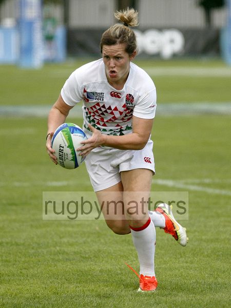Marlie Packer in action for England against Ireland. IRB RWC 7s at Luzhniki Stadium, Moscow, 30th June 2013