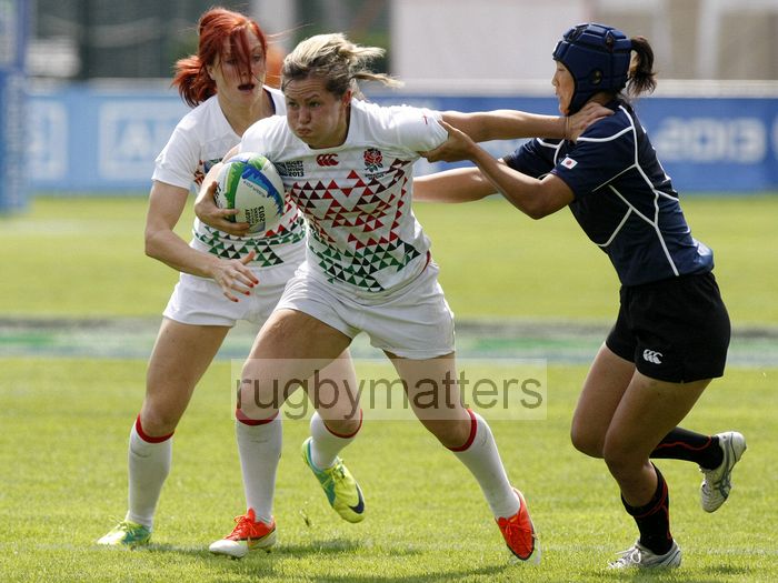 Marlie Packer in action for England in their second pool (D) match against Japan. IRB RWC 7s at Luzhniki Stadium, Moscow, 29th June 2013