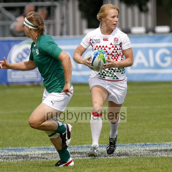 Michaela Staniford in action in the Plate Semi Final against Ireland. IRB RWC 7s at Luzhniki Stadium, Moscow, 30th June 2013