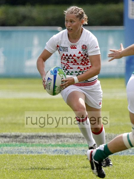 Natasha Hunt in action in the Plate Semi Final against Ireland. IRB RWC 7s at Luzhniki Stadium, Moscow, 30th June 2013