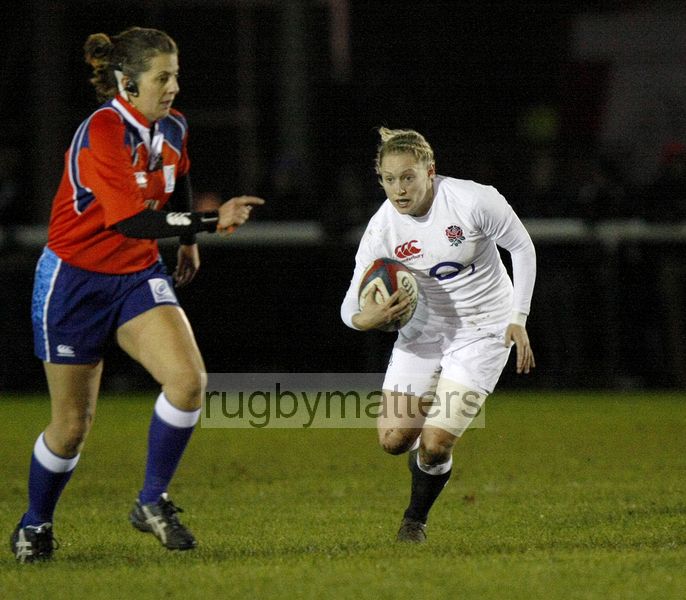 Natasha Hunt in action. England v New Zealand in Autumn International Series at Army Rugby Stadium, Aldershot, 27th November 2012.
