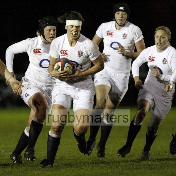 Captain Sarah Hunter in action. England v New Zealand in Autumn International Series at Army Rugby Stadium, Aldershot, 27th November 2012.
