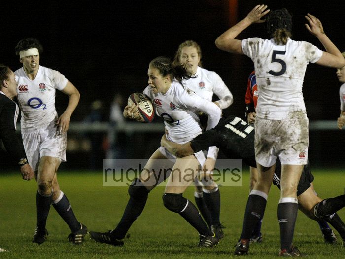 Emily Scarratt in action. England v New Zealand in Autumn International Series at Army Rugby Stadium, Aldershot, 27th November 2012.