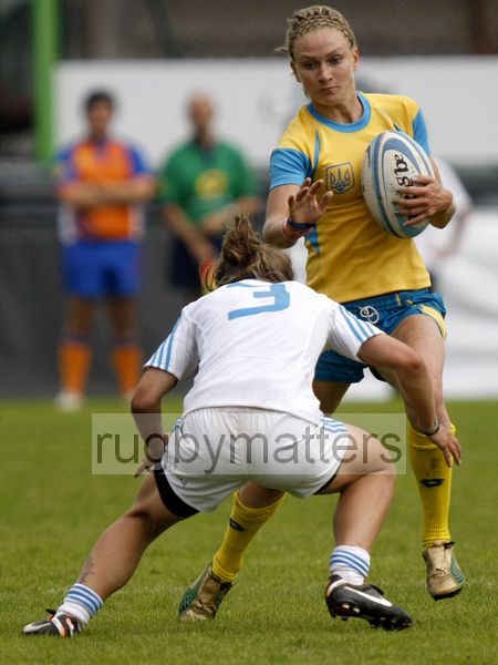 Inna Tarasevych in action for Ukraine. FIRA-AER Womens Grand Prix 7s at Stadium Municipal, Brive, 2nd June 2013.