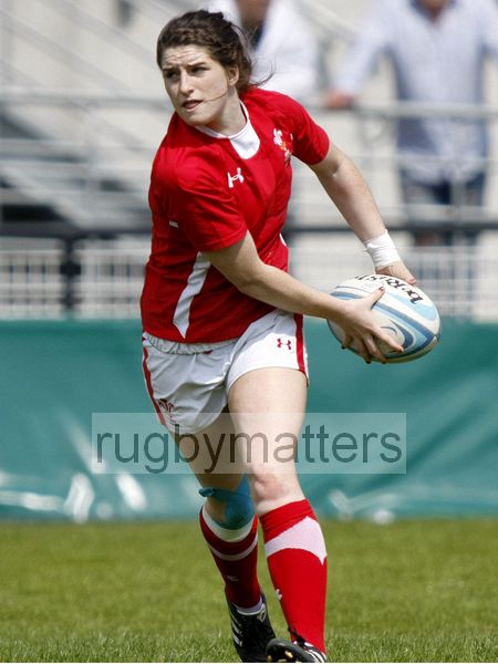 Nia Elen Davies in action for Wales. FIRA-AER Womens Grand Prix 7s at Stadium Municipal, Brive, 2nd June 2013.