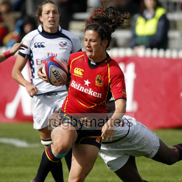 Elizabeth Martinez in action for Spain 7 - 15 USA, Cup Quarter Final. Womens International Invitational tournament at the Marriott London Sevens. At Cardinal Vaughan and Twickenham Stadium, Whitton Road, Twickenham. On 12th May 2013.