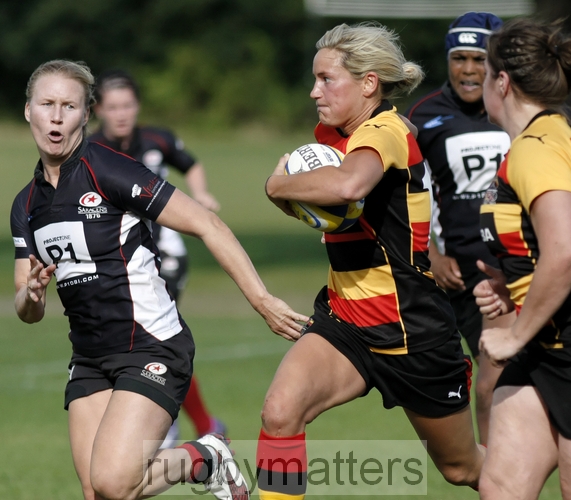 Claire Allan (Richmond) breaks with the ball at Bramley Sports Ground, Saracens 19-50 Richmond. 2012-09-09.