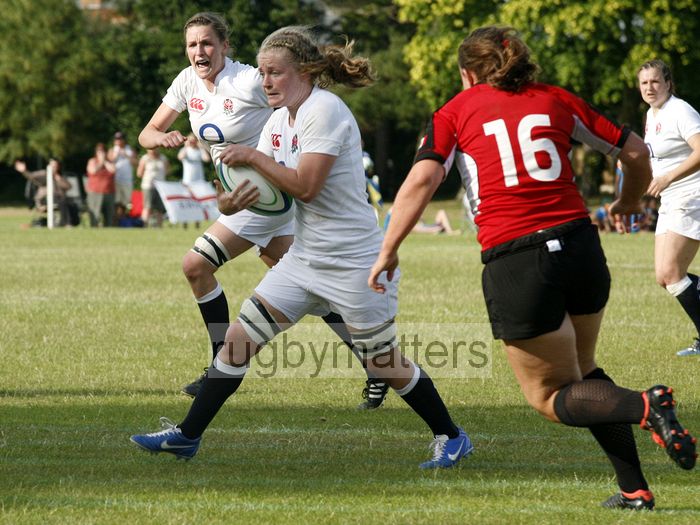 Rebecca Trist in action. England v Canada in the U20's Nations Cup, Trent College, Derby Road, Long Eaton, Nottingham, 14th July 2013, kick off 1700.