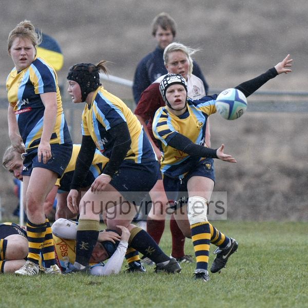 Bianca Blackburn passes the ball from a ruck. Worcester v Bristol at Sixways, Worcester on 9th December 2012.