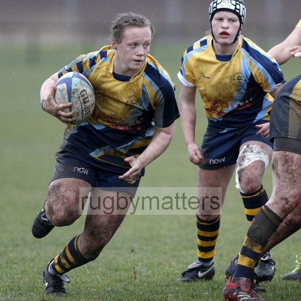 Jenny Mills runs with the ball from the back of a scrum. Worcester v Richmond at Sixways, Pershore Lane, Hindlip, Worcester on 7th April 2013 KO 1430.