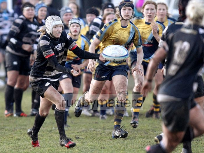 Emily Scott passes the ball.  Worcester v Thurrock T-Birds at Sixways, Worcester on 16th December 2012.