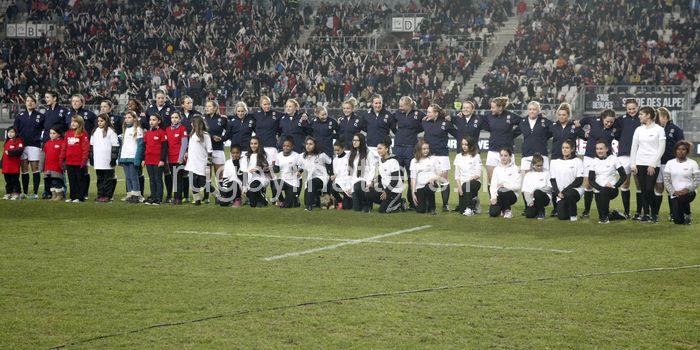 England ready to sing the Anthem. France Women v England Women in the Six Nations 2014 at Stade des Alpes, Grenoble, France on Saturday 1st February 2014, kick off 2055