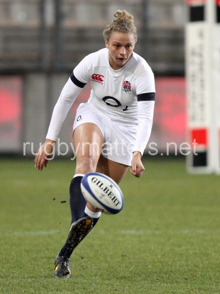 Kay Wilson in action. France Women v England Women in the Six Nations 2014 at Stade des Alpes, Grenoble, France on Saturday 1st February 2014, kick off 2055