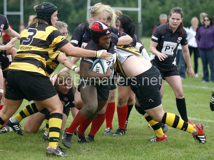 Maggie Alphonsi powers towards the line to score a try. Wasps v Saracens at Twyford Avenue, London on 22nd September 2013, ko 14.30. Final Score 10-34