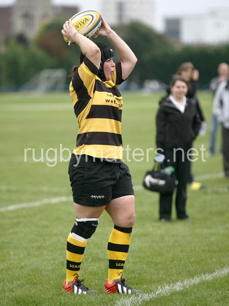 Claire Purdy in action. Wasps v Saracens at Twyford Avenue, London on 22nd September 2013, ko 14.30. Final Score 10-34