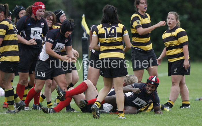 Leah Carey pushes over the line to score a try. Wasps v Saracens at Twyford Avenue, London on 22nd September 2013, ko 14.30. Final Score 10-34